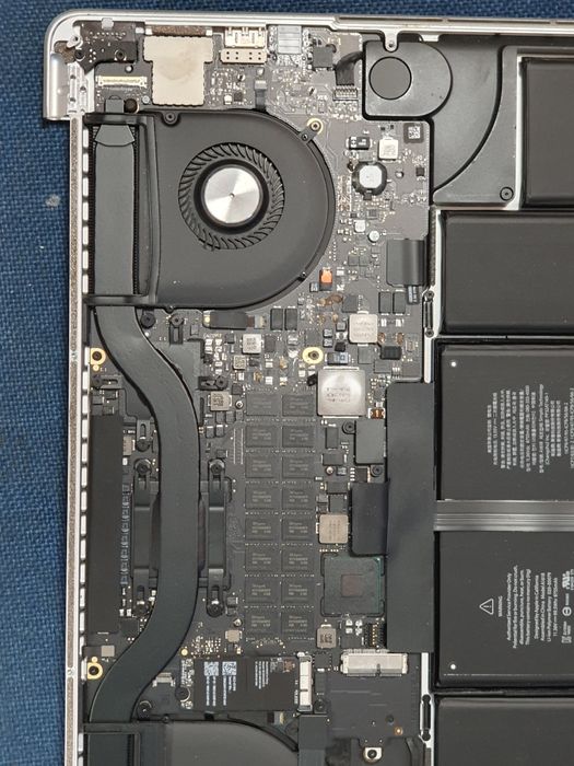 Материнська плата apple macbook pro a1398 2015