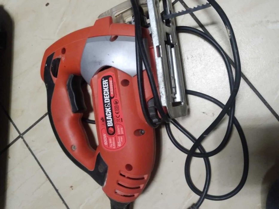 Sprzedam wyrzynarkę Black & Decker KS999E + walizka