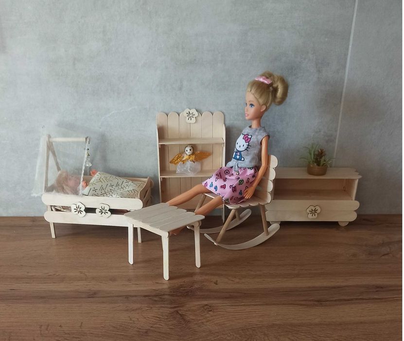 drewniane mebelki dla lalki Barbie