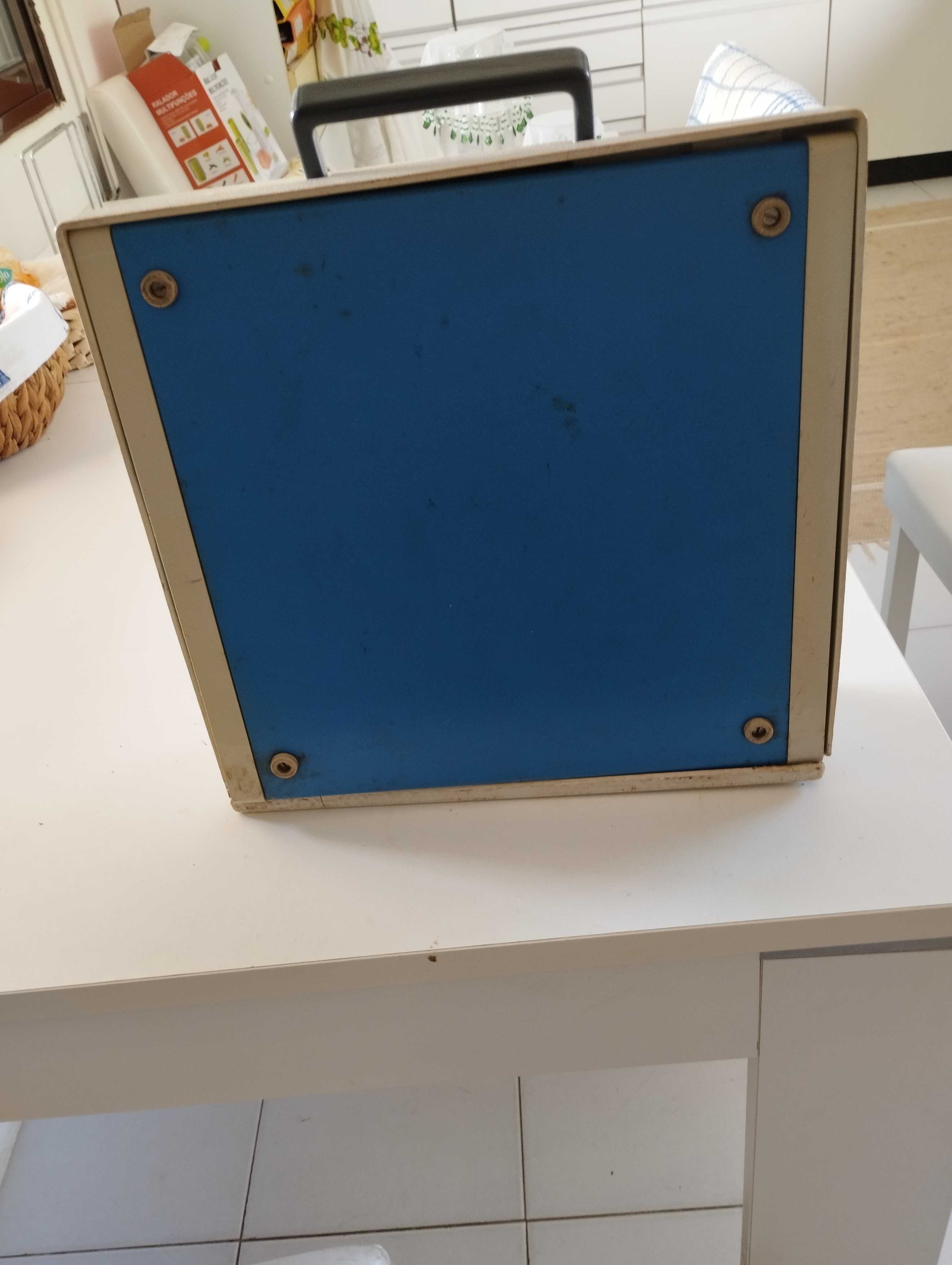 OLÍMPIA máquina de escrever