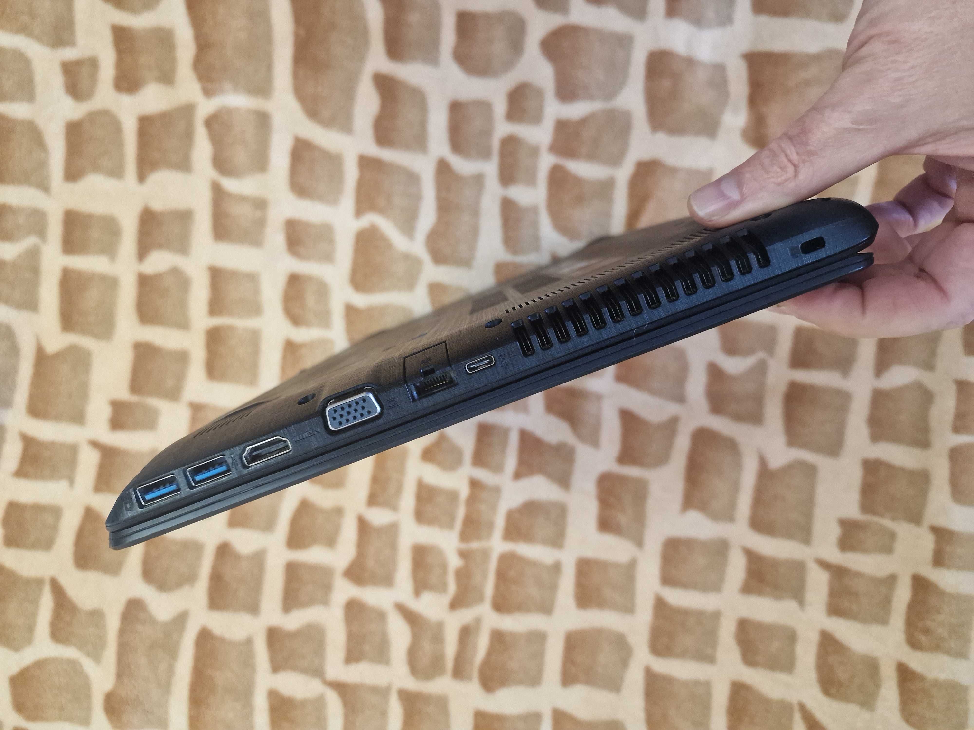 Acer Gaming F5-573G/Full HD/Core™ i3 6006/8DDR4/SSD256/GeF®940MX 2 ГБ