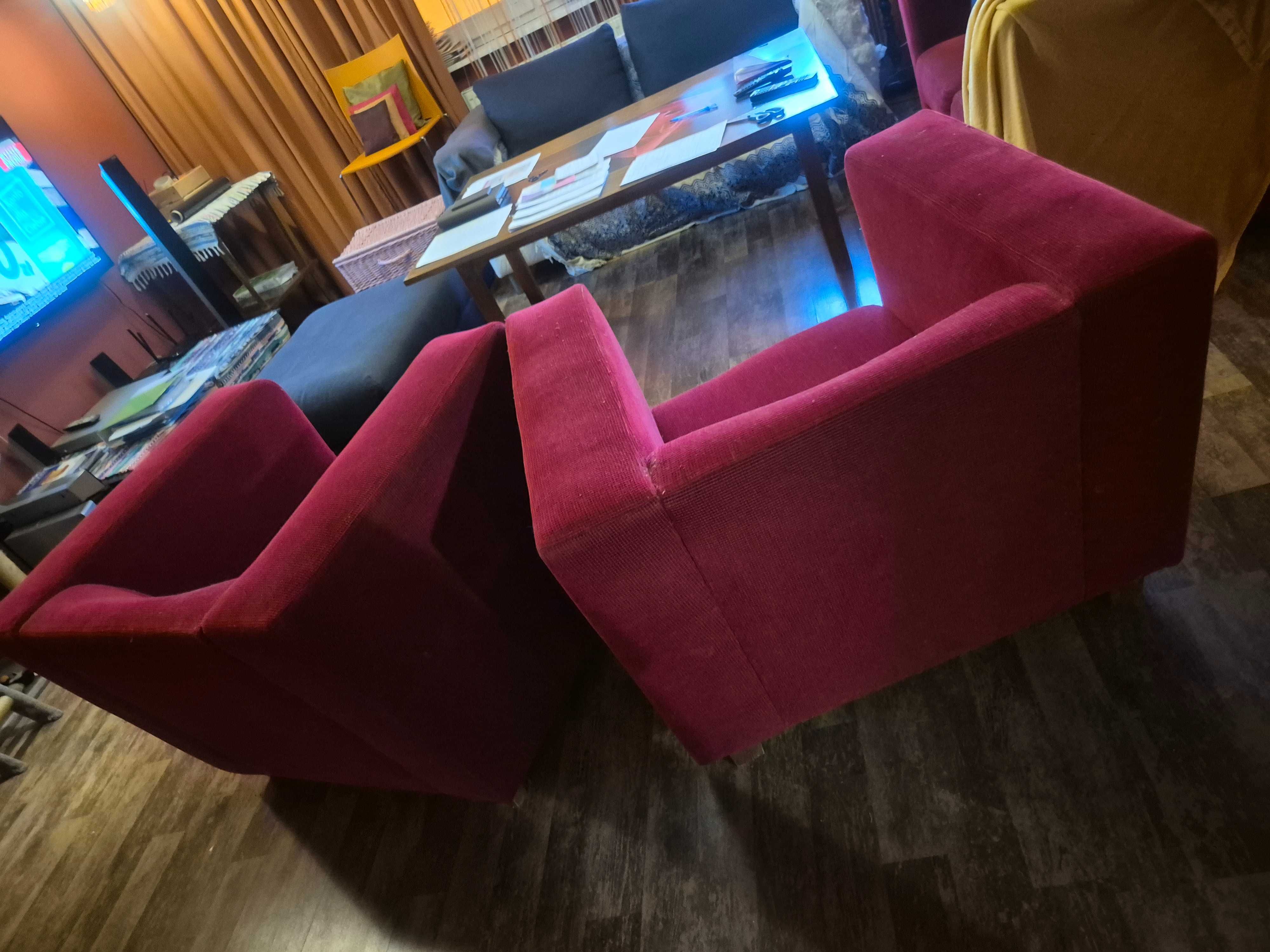 Zestaw mebli kubicznych sofa i 2 fotele