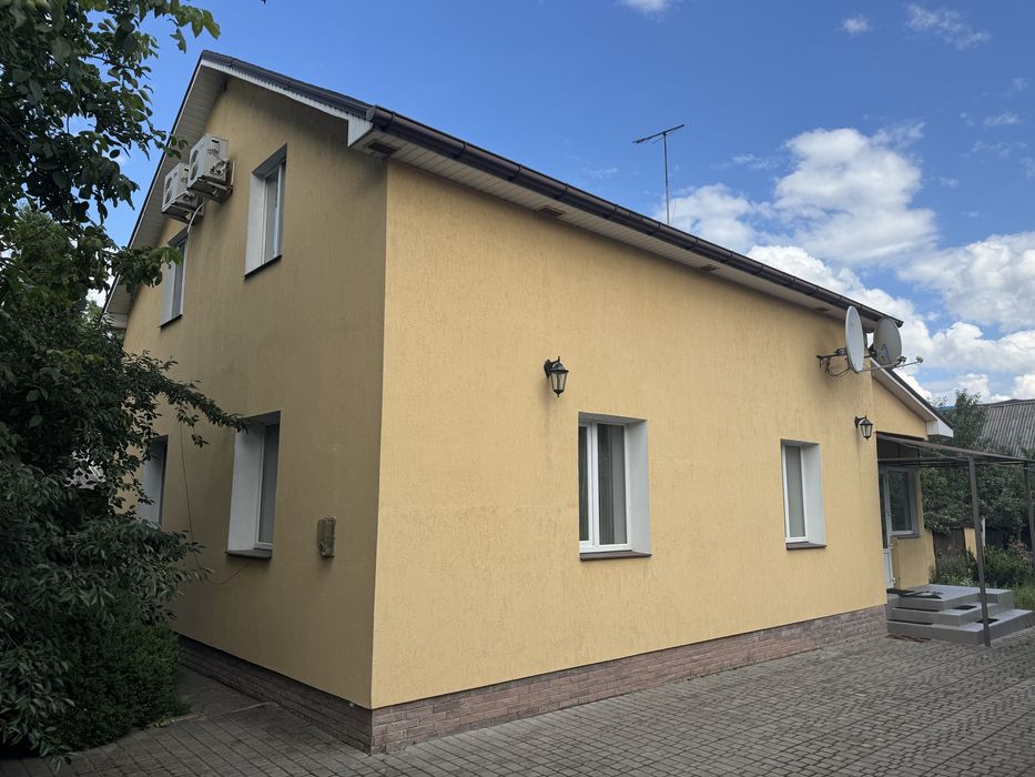 Будинок Роменська Зручне Розташування