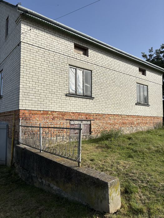 Продається булинок в селі Скоморохи