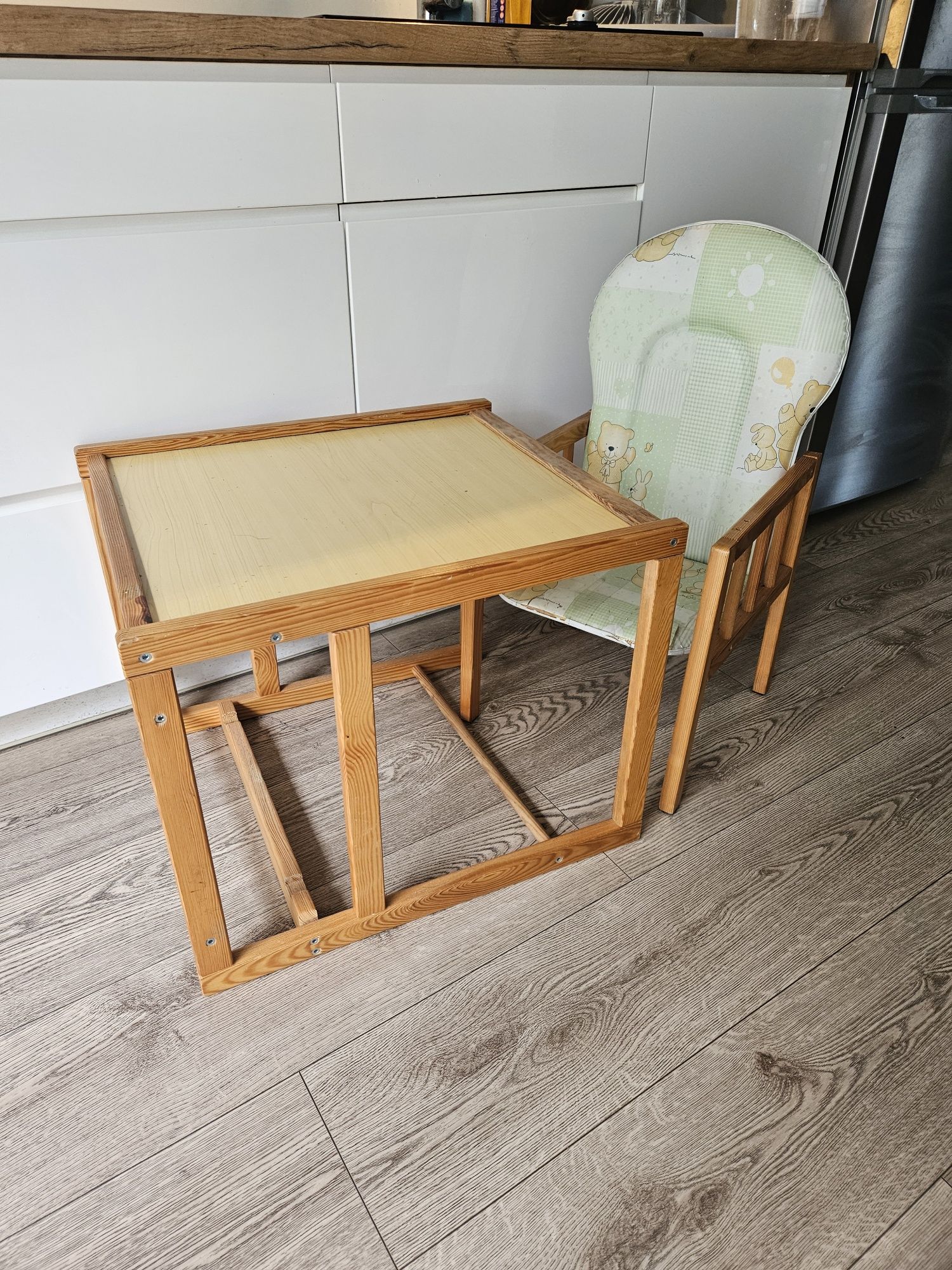 Krzesełko do karmienia 2w1 stolik z krzesłem