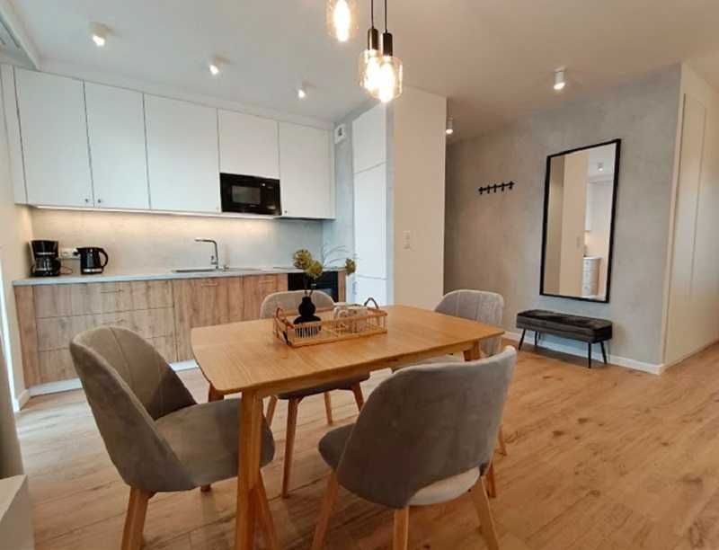 Przestronny apartament, 2 balkony, parking, komórka, koło Domaru