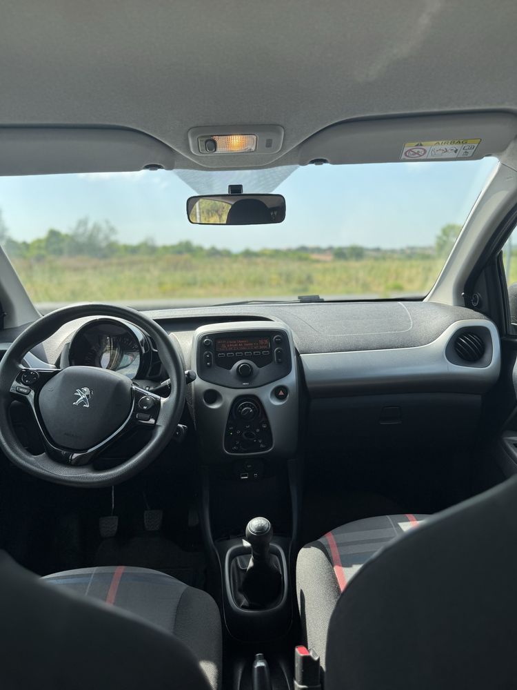Pegueot 108 95.500 km carro muito novo.