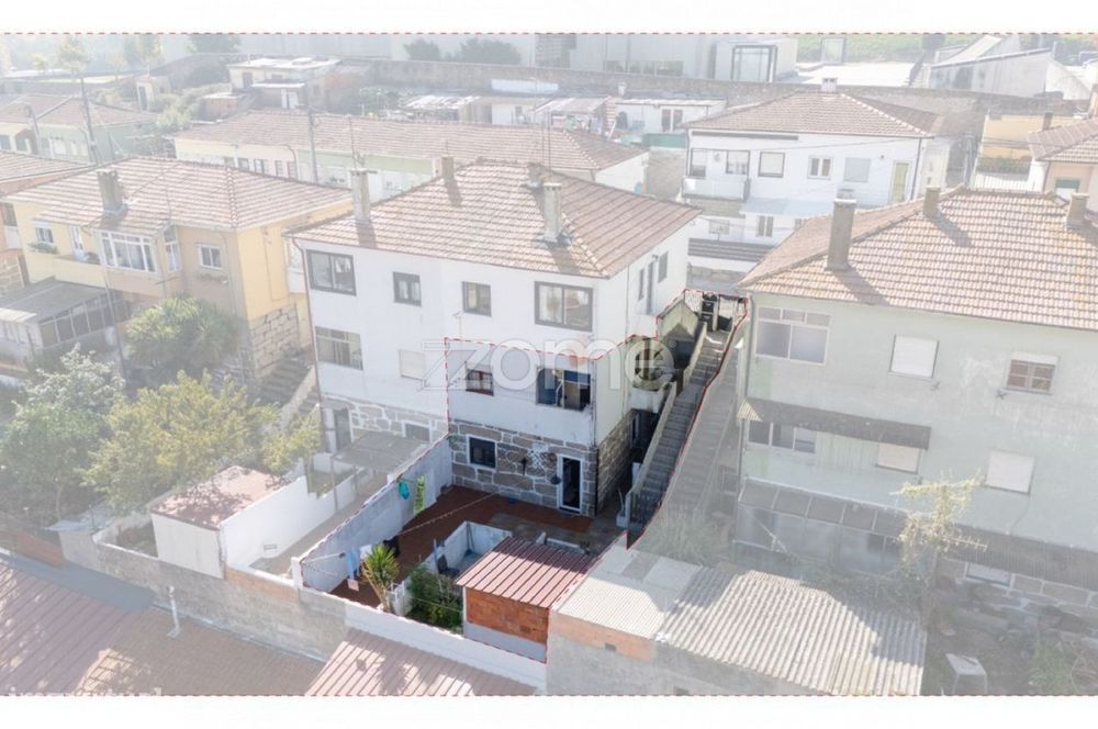 Conjunto de 2 andar moradia em Oliveira do Douro