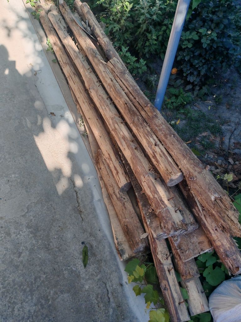 Дрова, доски старый пол