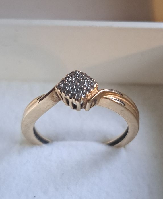 Złoty pierscionek z diamentami Apart 585 32szt. diament certyfikat