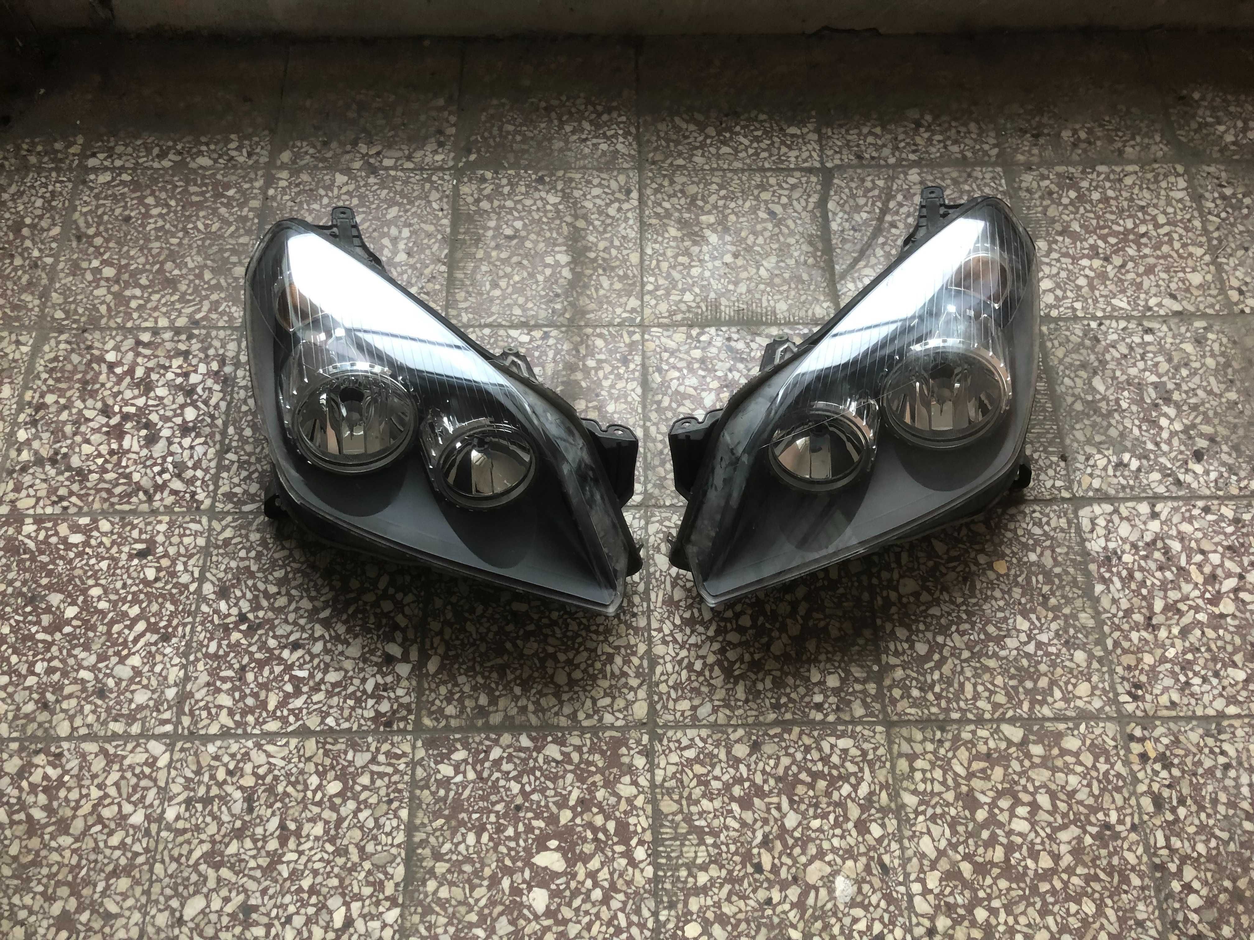Lampy przednie Opel Astra H Lewa i Prawa