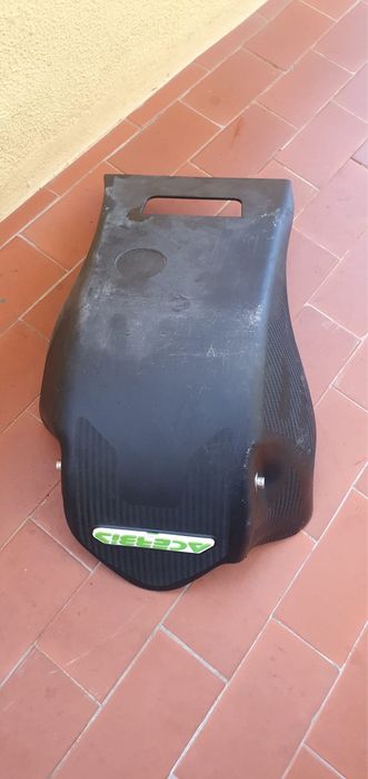 Protetor de carter Acebis para motocross, em ótimo estado