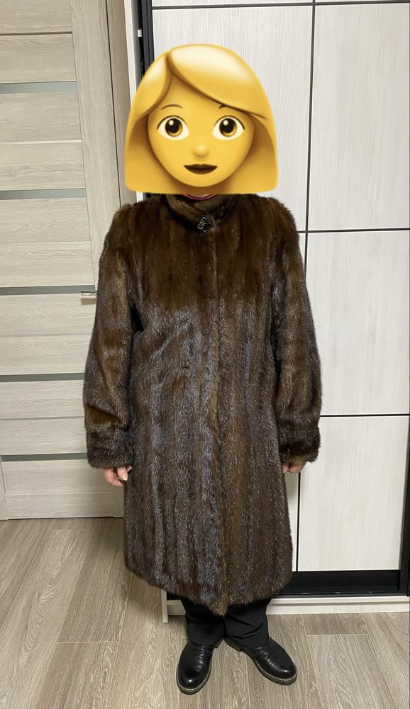 Продам норкову шубу