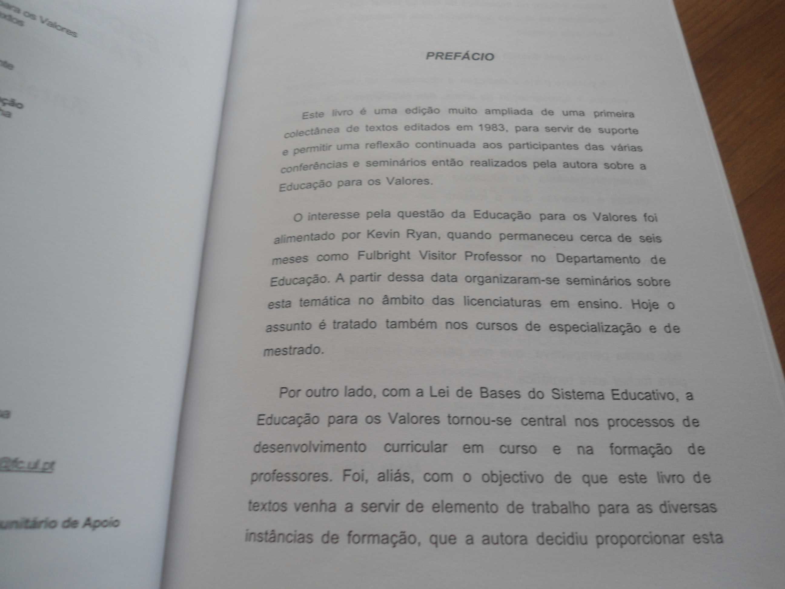 A Escola e a educação para os valores por Maria Odete valente