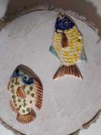 Peixes em cerâmica
