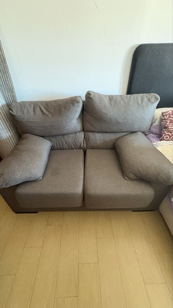 Sofa de dois lugares