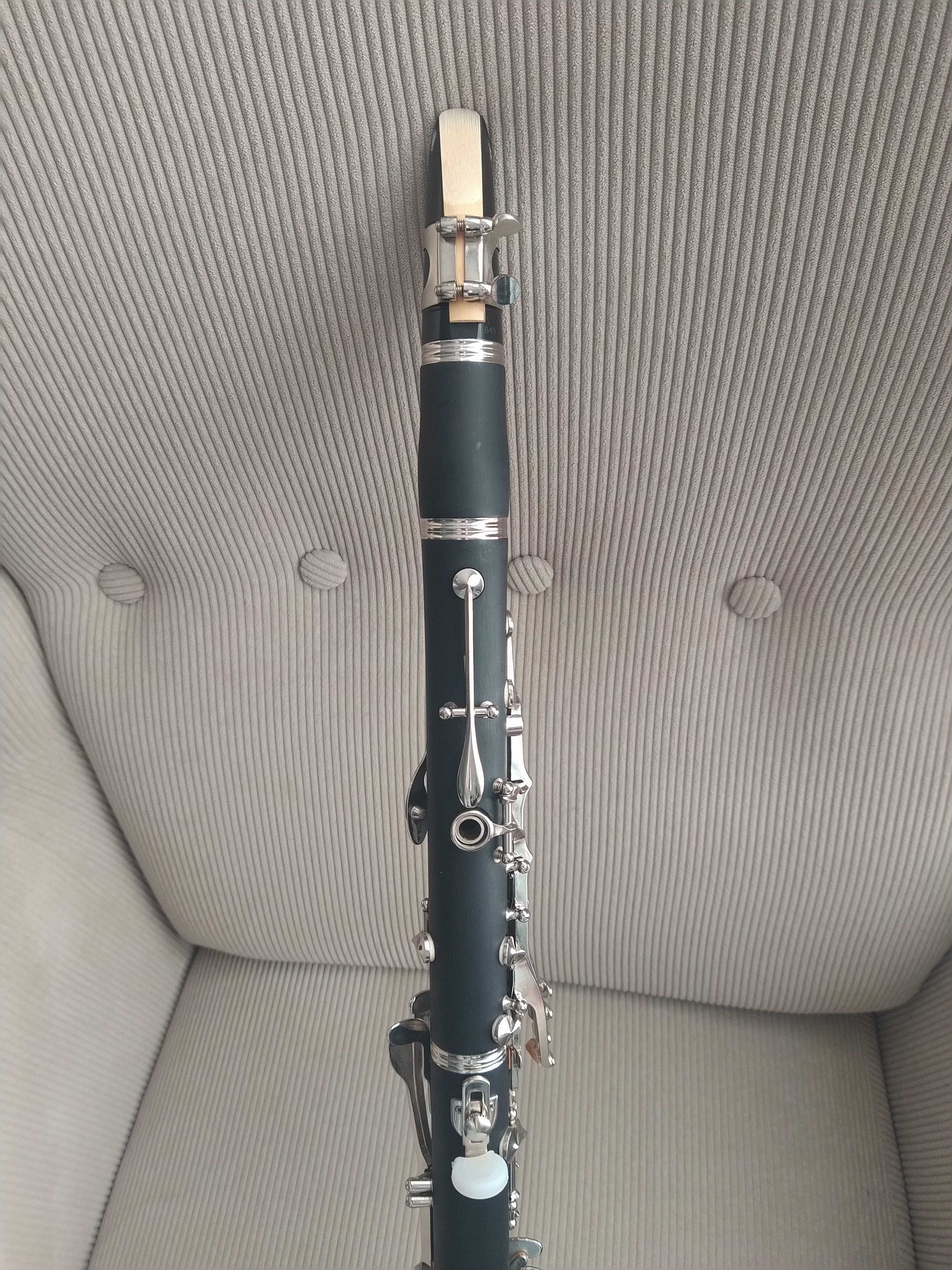 Clarinete novo Millbrook com pastilhas Yamaha