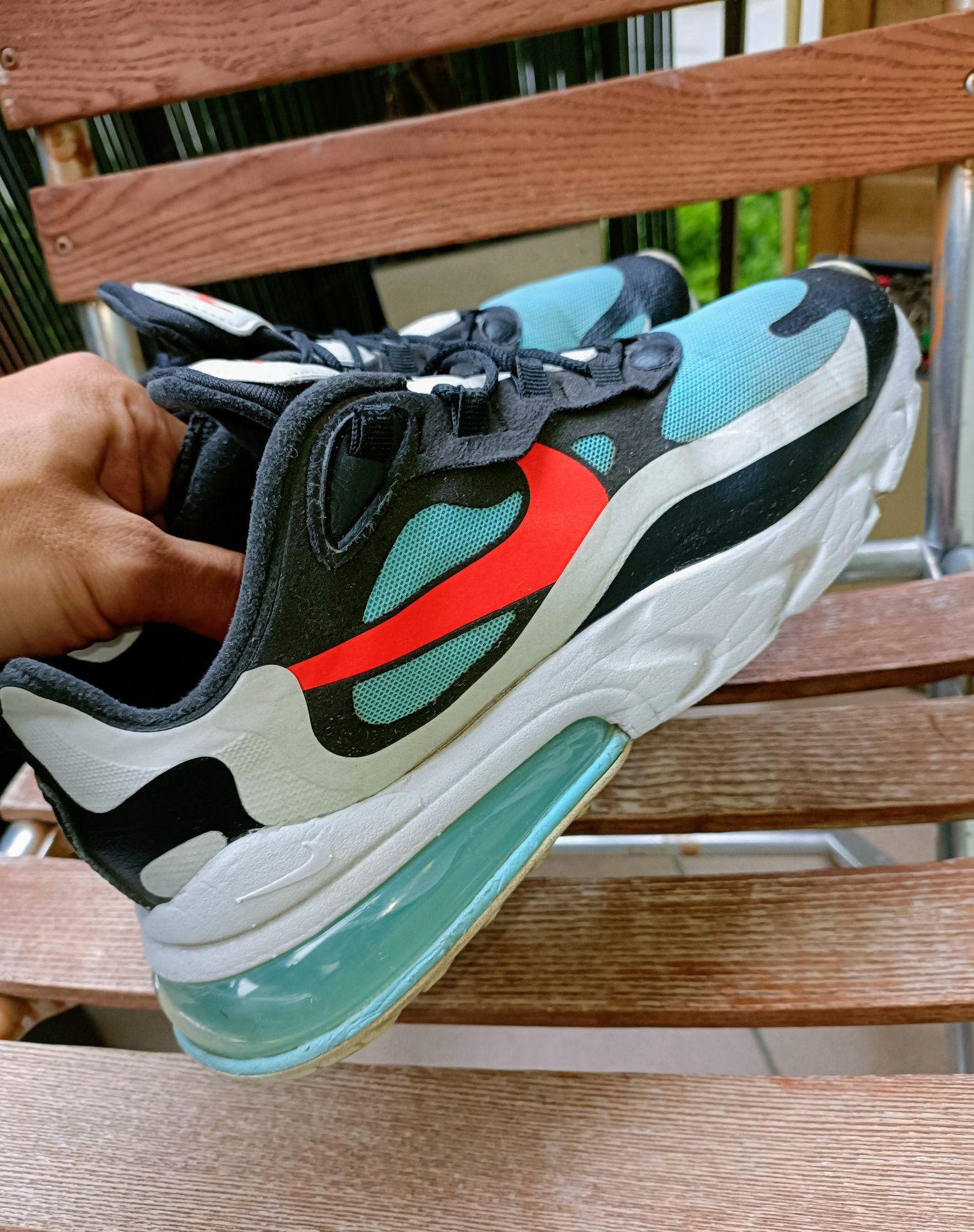 Męskie buty sportowe Nike Air Max 270 React rozmiar 41 stan BDB