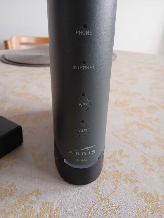 ARRIS TG3442 modem kablowy z wbudowanym routerem WiFi