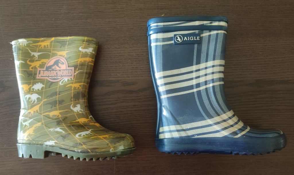 Botas 25 e 26, 10€ com envio em correio normal