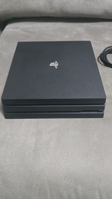 Playstation 4 Pro 1T + PSVR + 2 comandos e Câmara e carregador Sony