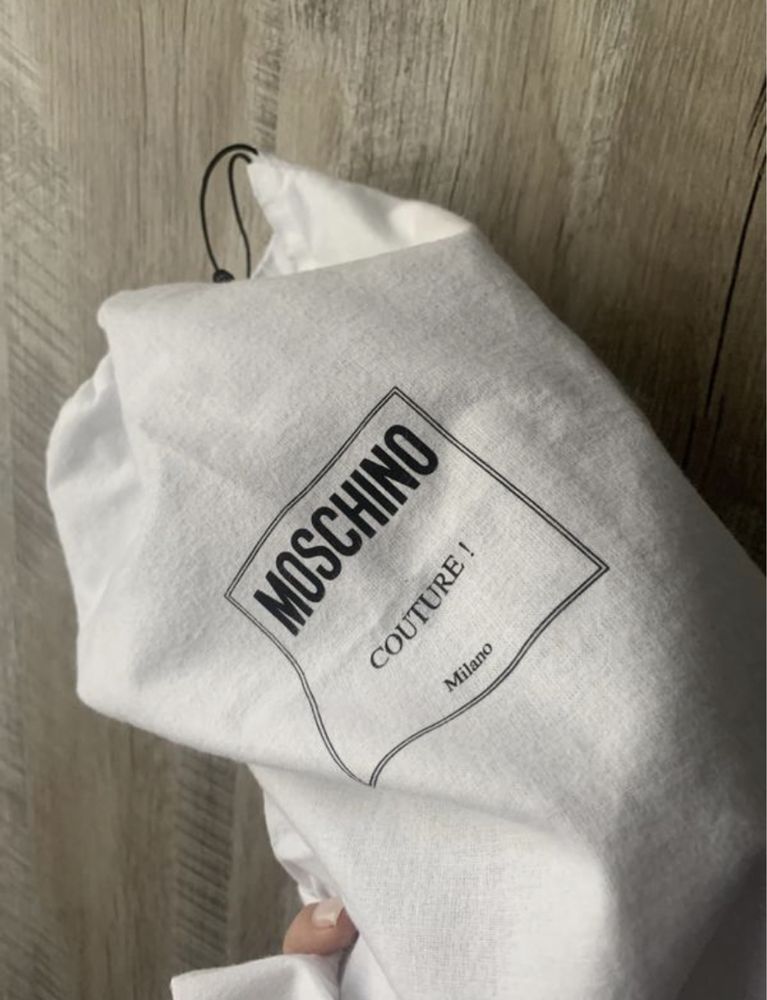 Кожаная сумка Moschino milano