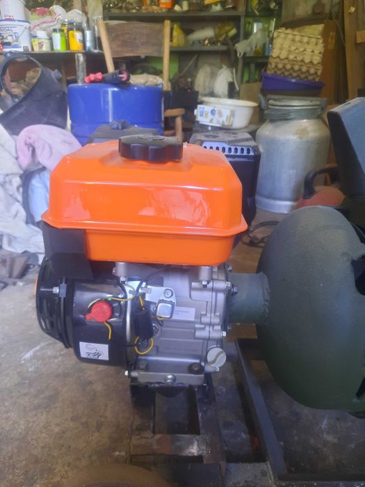 Генератор армейского образца ГАБ-2-0/230 с силовой установкой