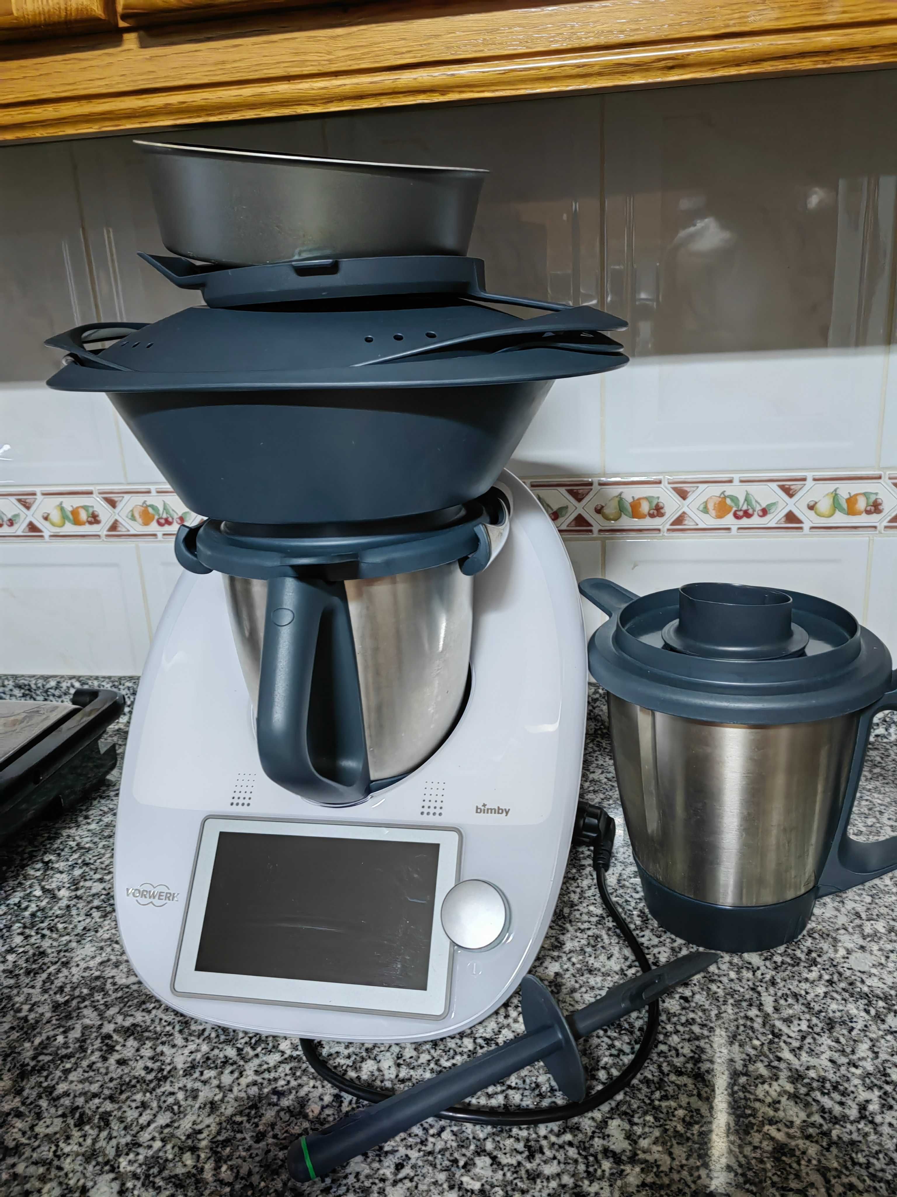 Vende se Bimby TM6 2023