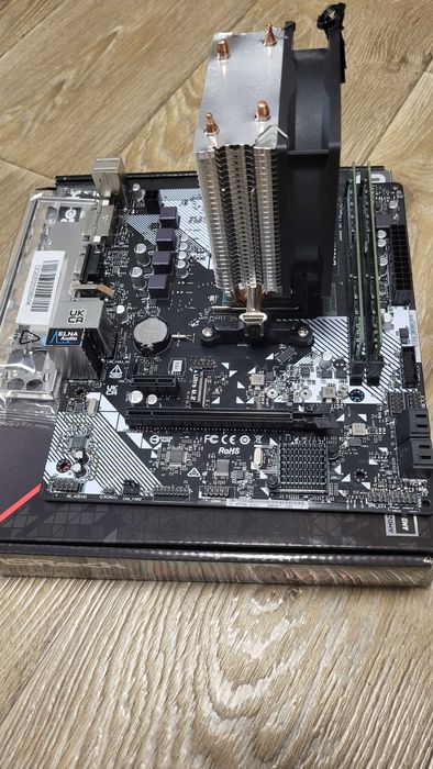 Комплект Ryzen 5 2600+ Asrock B450M -HDV (Новая)+16B DDR4+ Башня AM4