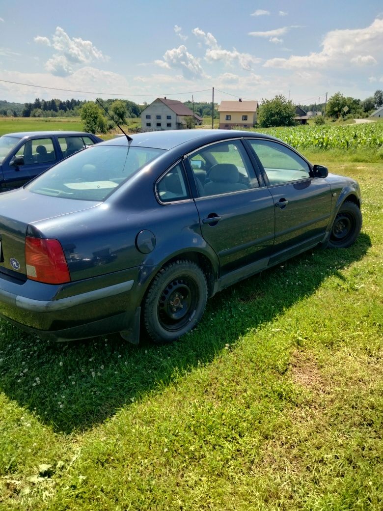 Volkswagen Passat B5 1.6 benzyna +lpg