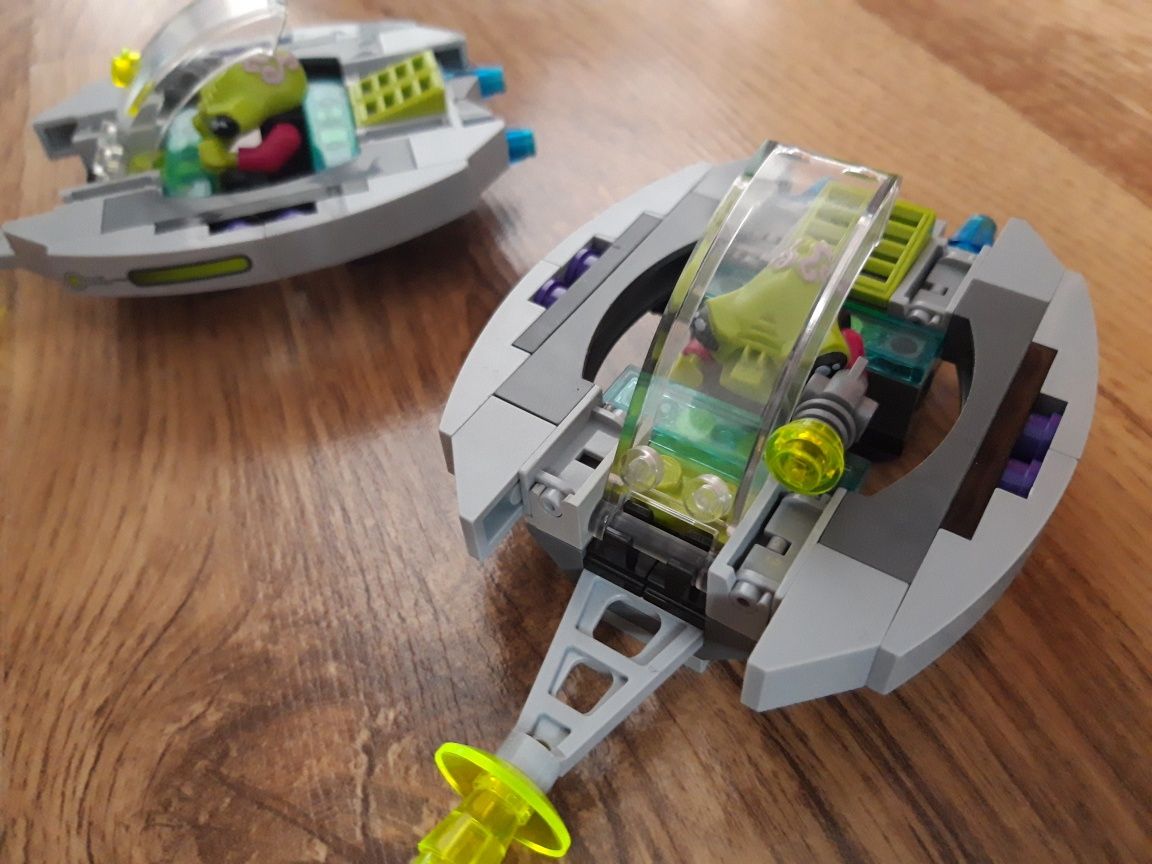 Lego 7067 Alien Conquest Spotkanie z jetkopterem