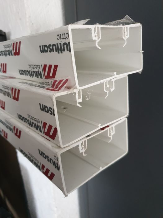 Listwy do układania kabli  3 sztuki. 10x5cm na 2 m plus 1szt 1m
