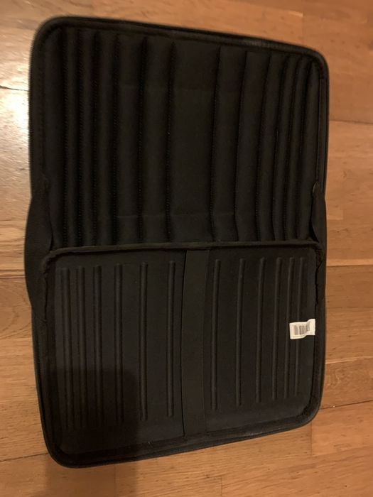 Case Logic Laptop or Tablet Bag (Black)64286174326146122