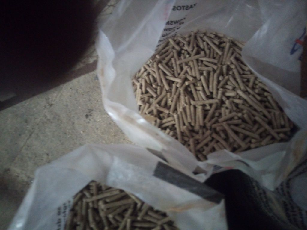 Pellet sosnowy suchy