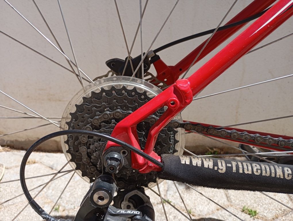 Bicicleta MTB - GT Karakoram 3.0 travões óleo