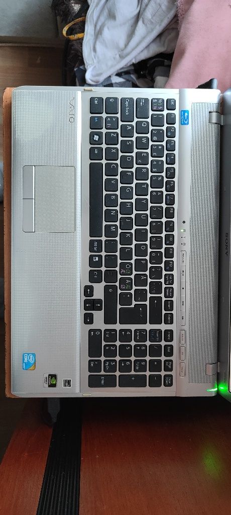 Laptop Sony VAIO VPCF12F4 E