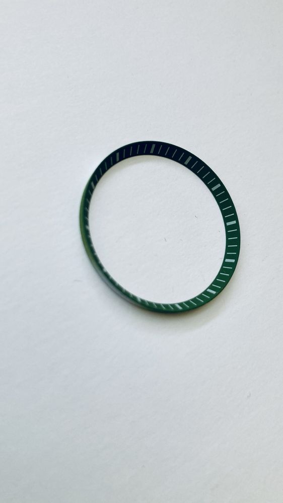 Seiko SKX/ 5 sports (SRPD) plastikowe pierścienie rozdzielające