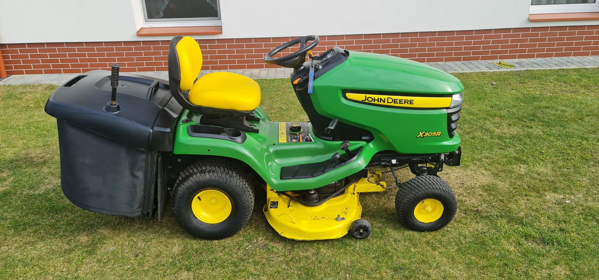 Traktorek kosiarka John Deere X305R