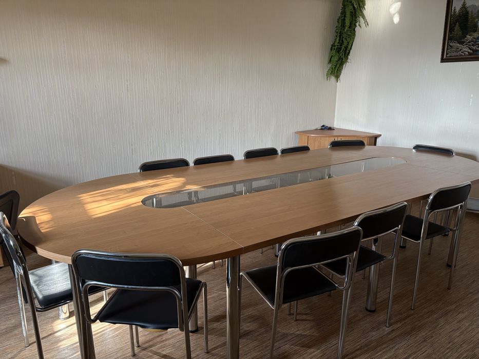 Меблі офісні із ДСП вживані