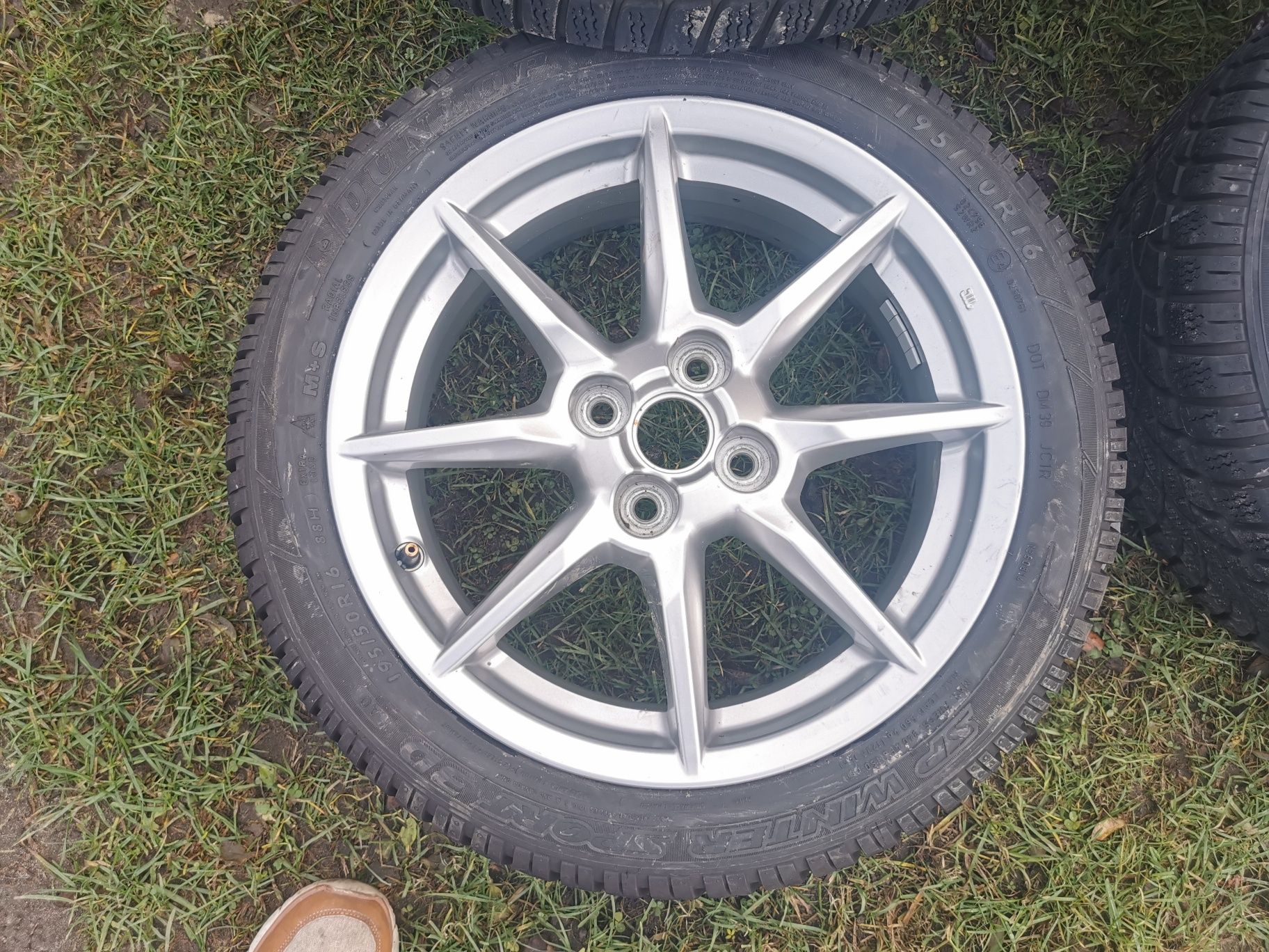 Alufelgi z oponami zimowymi 195/50R16 Mazda mx-5 Dunlop 4x100