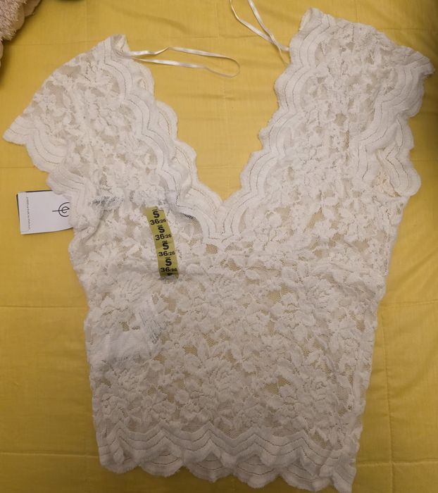 Top de renda - Stradivarius - S (com etiqueta)