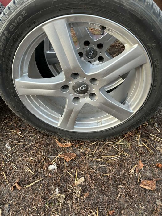 Sprzedam alufelgi wraz z oponami 235/45/17 Audi/Vw/GOLF