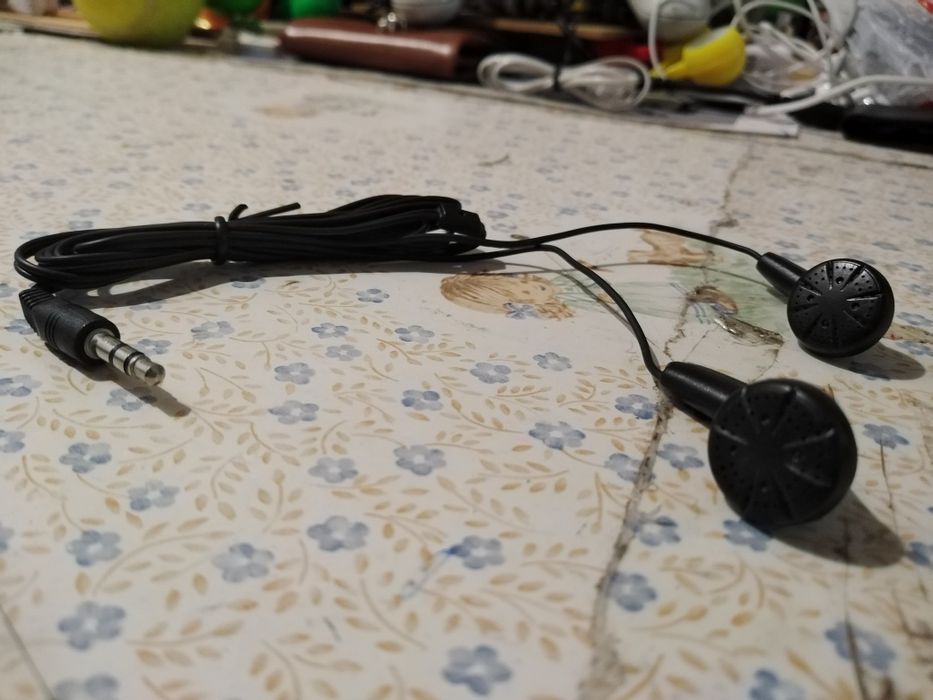 Vendo o phones novo bom estado