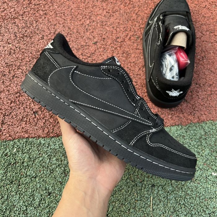 Nike Air Jordan 1 low x Travis Scott