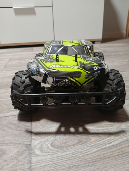Samochód zdalnie sterowany muscle