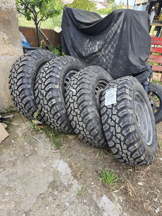 Pneus Novos com Jante de ferro