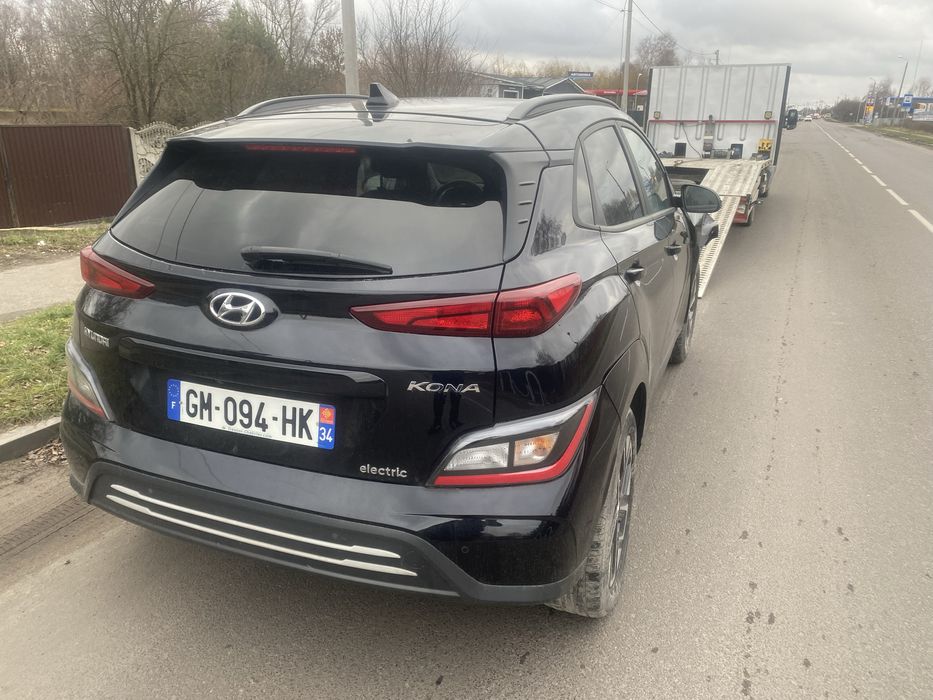 Hyundai Kona 2023 р 64 kWh 36 тис км