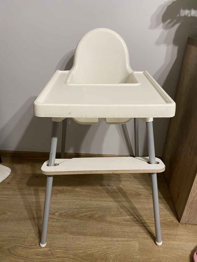Krzesełko do karmienia Ikea Antilop z podnóżkiem i blatem