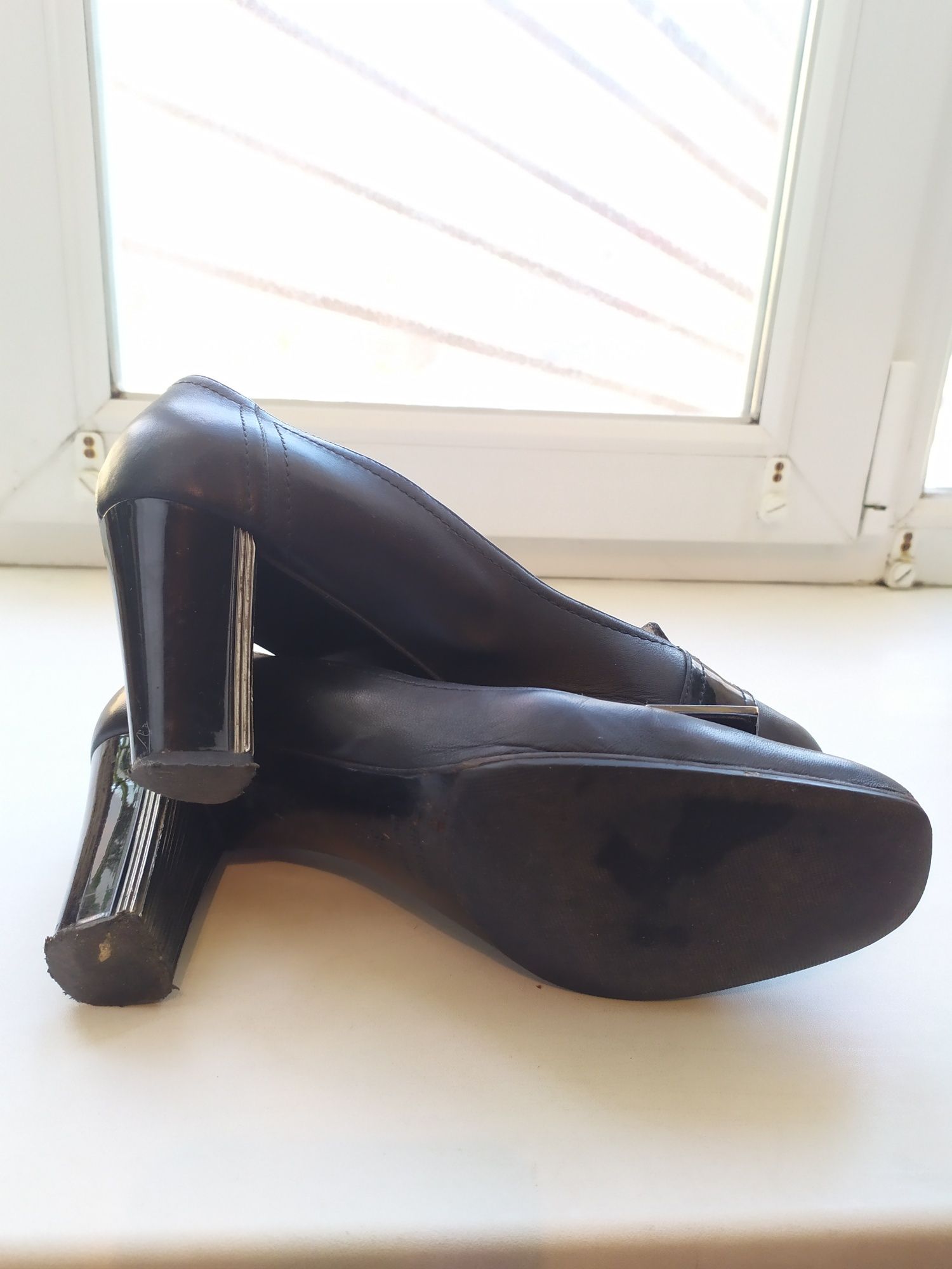 Туфли итальянские кожаные, размер 38