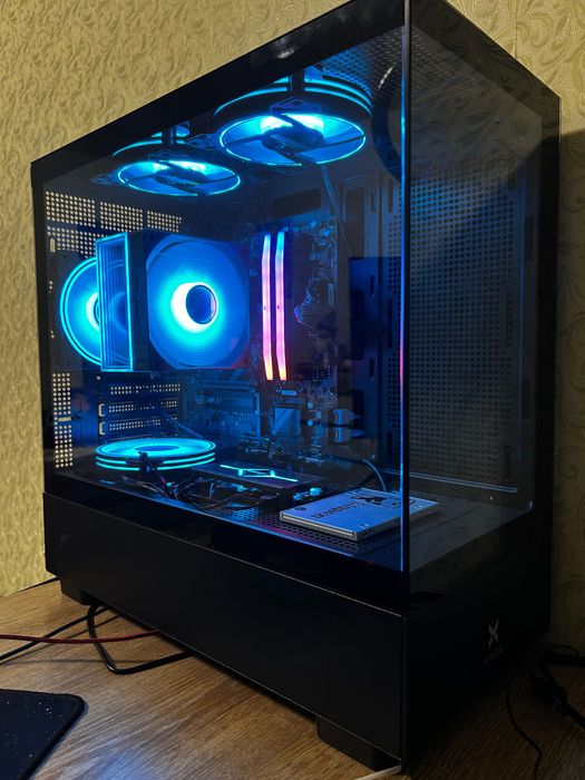 Новий Компютер ПК Ryzen 7 8700G DDR5 32 -GB